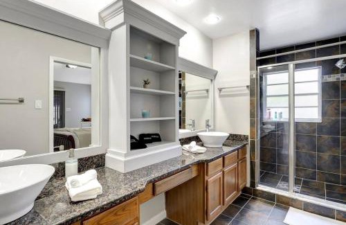 Providence Lakes Casa | Stunning Heated Pool House for 10 in Brandon, FL