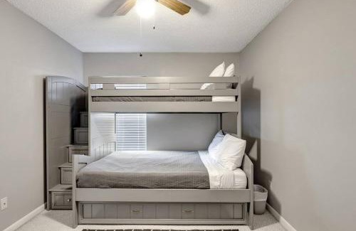 Providence Lakes Casa | Stunning Heated Pool House for 10 in Brandon, FL