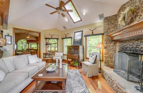 Hiawassee Casa | Stunning Hiawassee Hideaway with Impeccable Views!