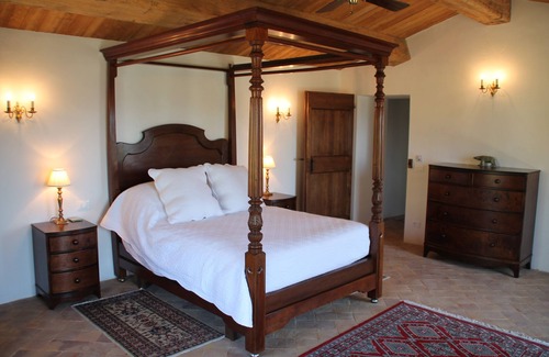 Bivio Lugnano Otro | Impresionante villa en la cima de la colina con impresionantes vistas y piscina, olivar, viñas y bosques