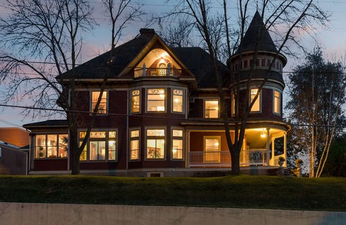 Prescott Casa | Impresionante mansión histórica: 8 habitaciones (duerme 16+).