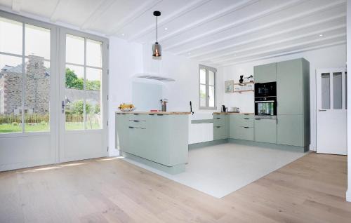 Le Minihic-sur-Rance Casa | Stunning Home In Le Minihic-Sur-Rance