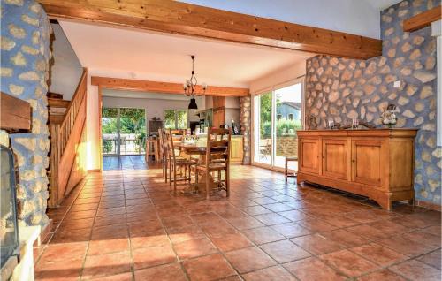 Saint-Martin-de-Crau Casa | Stunning Home In Saint Martin De Crau