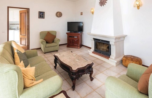 Campina Casa | Stunning Home in S.bràs de Alportel With 3 Bedrooms, Wifi and Outdoor Swimming Pool