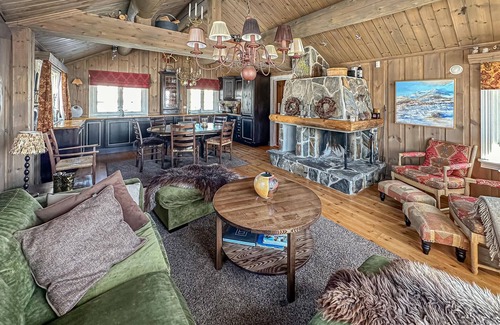 Oystre Slidre Casa | Stunning home in Beitostølen with sauna
