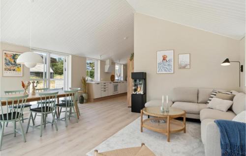 Blavand Casa | Stunning Home In Blåvand With Sauna