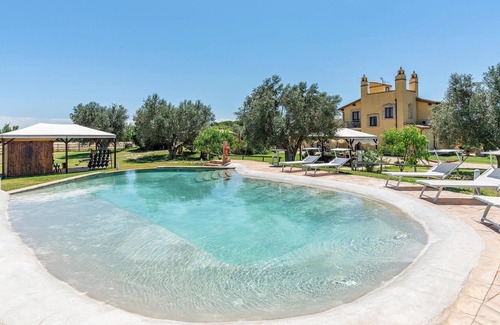 Canino Casa | Stunning Home in Canino VT With 6 Bedrooms, Sauna and Private Swimming Pool