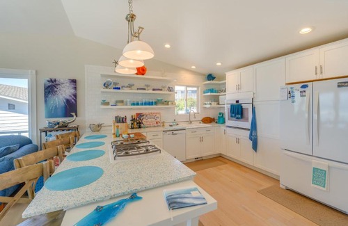 Oak Harbor Casa | Stunning Home in Coupeville with Deck and Beach Access