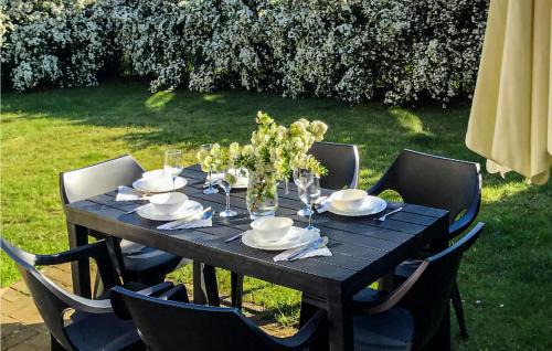 Darlowko Casa | Stunning Home In Darlowo With Wifi