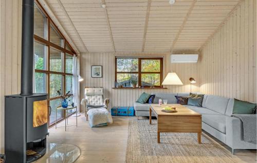 Farvang Casa | Stunning Home In Fårvang With Wifi