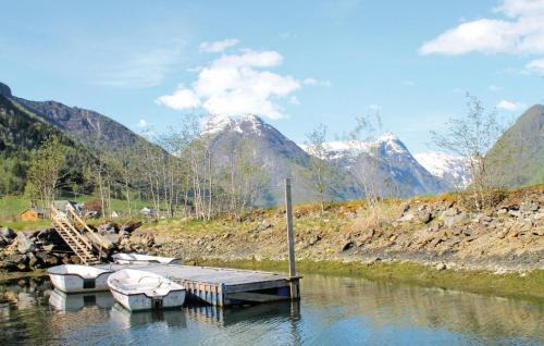 Fjaerland Casa | Stunning Home In Fjærland