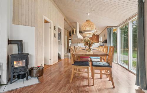 Torup Strand Casa | Stunning Home In Fjerritslev With Wifi