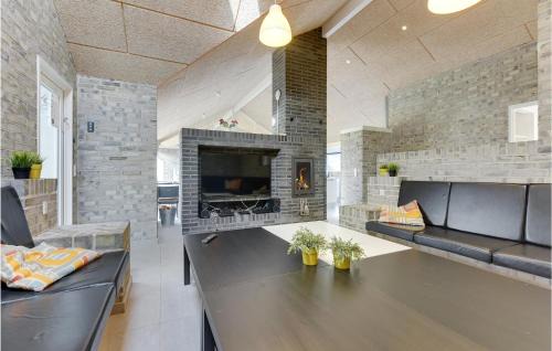 Flovt Strand Casa | Stunning Home In Haderslev With Sauna
