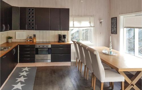 Suldal Casa | Stunning Home In Hebnes With Kitchen