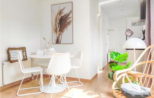 Heinkenszand Casa | Stunning Home In Heinkenszand With Wifi