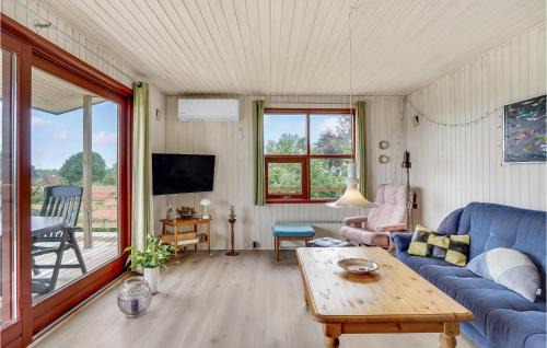 Hejlsminde Strand Casa | Stunning Home In Hejls