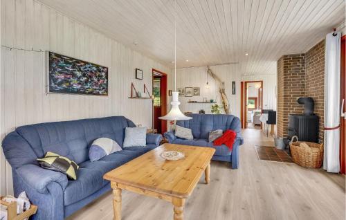 Hejlsminde Strand Casa | Stunning Home In Hejls