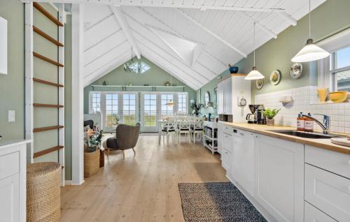 Juelsminde Casa | Stunning Home In Juelsminde With Wifi