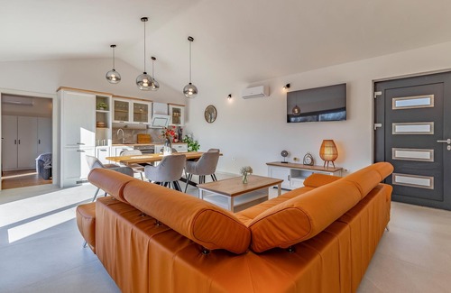 Kavran Casa | Impresionante casa en Kavran