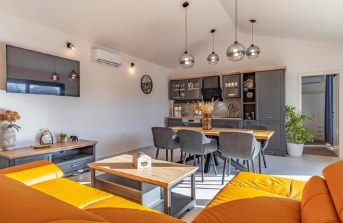 Kavran Casa | Impresionante casa en Kavran