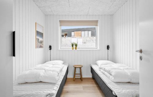 Hjarbæk Casa | Stunning Home In Løgstrup With Kitchen