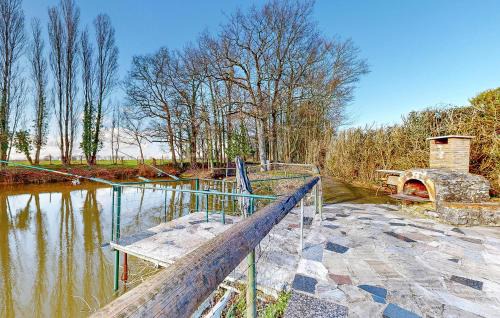 La Bazouge-de-Chemere Casa | Stunning Home In La Bazouge-De-Chemeré