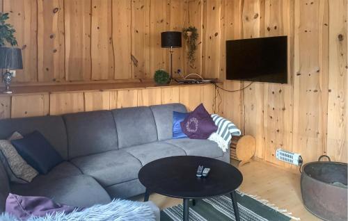 Volda Casa | Stunning Home In Lauvstad With House Sea View
