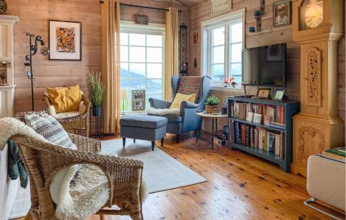 Brekke Casa | Stunning Home In Lavik
