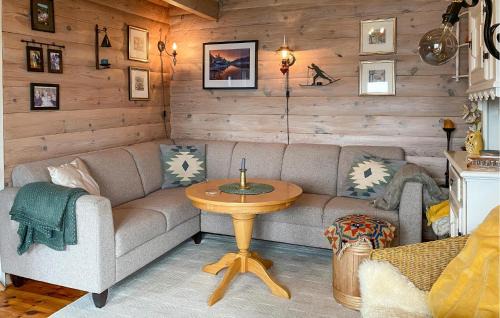 Brekke Casa | Stunning Home In Lavik