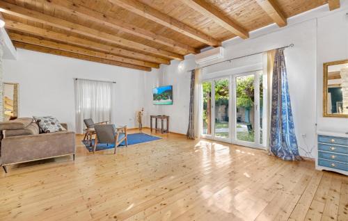 Gradina Casa | Stunning Home In Lozovac