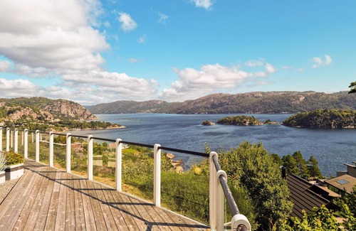 Lyngdal Casa | Hermosa casa en Lyngdal con cocina.