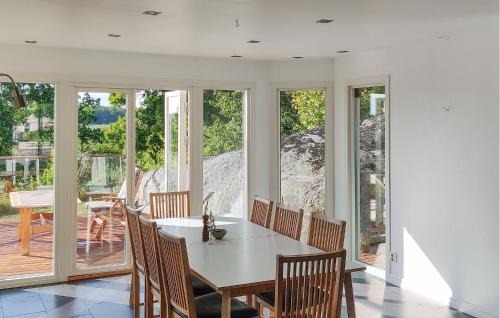 Vekerum Casa | Stunning Home In Mörrum With Sauna