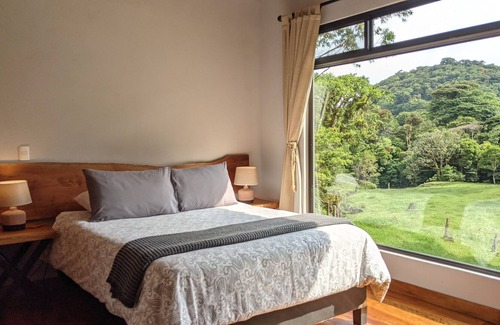 Quebrada Grande Casa | Stunning Home in Monteverde near Adventure Parks
