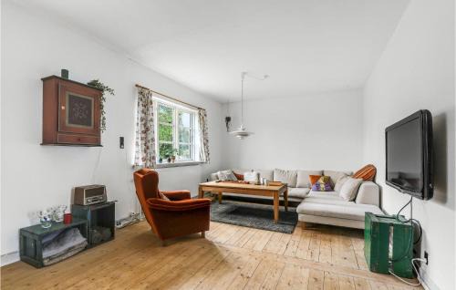 Østermarie Casa | Stunning Home In Østermarie With Wifi