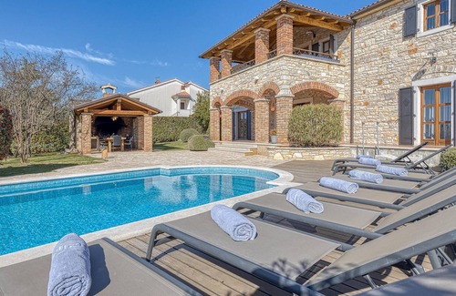 Baderna Casa | Impresionante casa en Porec