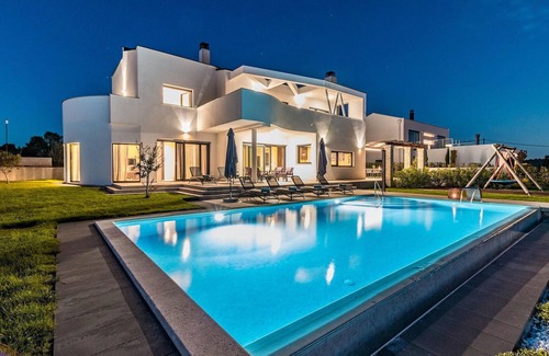 Visnjan Casa | Impresionante casa en Porec con sauna