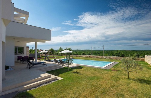 Visnjan Casa | Impresionante casa en Porec con sauna