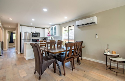 East Queen Anne Casa | Stunning Home in Queen Anne near Space Needle!