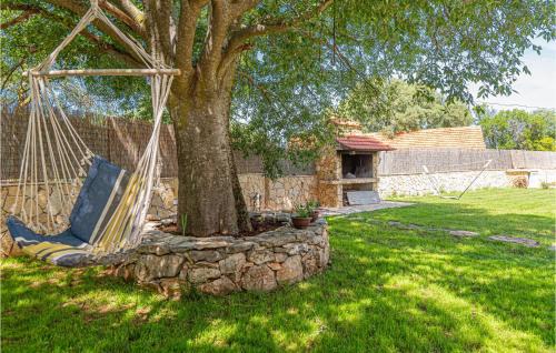 Drnis Casa | Stunning Home In Siritovci With Wifi