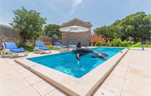 Drnis Casa | Stunning Home In Siritovci With Wifi