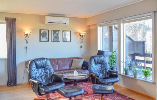 Utaker Casa | Stunning Home In Skånevik With Kitchen
