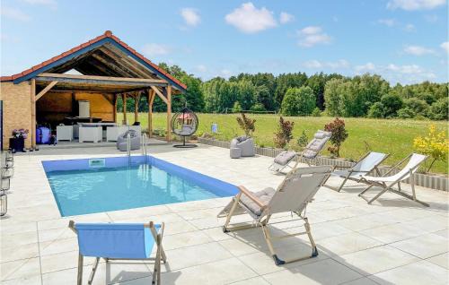 Faszcze Casa | Stunning Home In Stare Sady With Wifi
