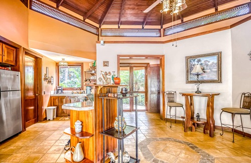 El Indio Casa | Stunning home in the jungle with hot tub, balcony, grill, & W/D - snowbirds OK