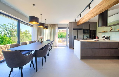 Vrh Casa | Impresionante casa en Vrh con sauna