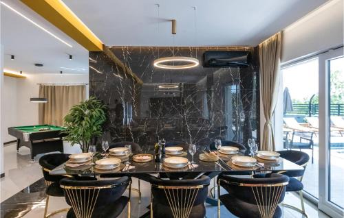 Zagvozd Casa | Stunning Home In Zagvozd With Sauna