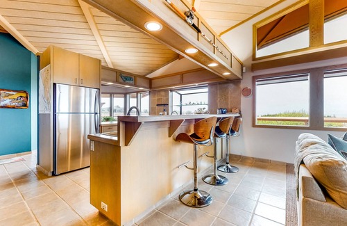 Sereno del Mar Casa | Stunning Home w/Panoramic Ocean Views, Private Hot Tub, Free WiFi, Large Deck