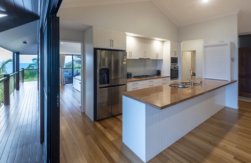 Hamilton Island Casa | Stunning home with breathtaking water views.