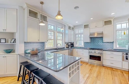 Glen Arbor Casa | Stunning home with views of Lake Michigan, steps from the beach and downtown