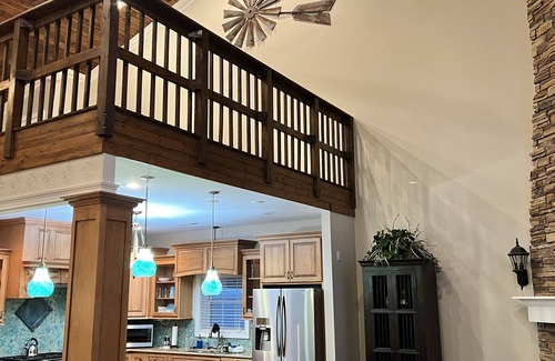 Benton Otro | Stunning Kentucky Lake farmhouse. Perfect for entertaining or relaxation. 19244