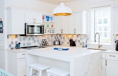 Laurel Grove Casa | STUNNING LAKE&GOLF COURSE VIEW-6 seat golf cart~FREE ACTIVITIES, Pool&Hot tub
